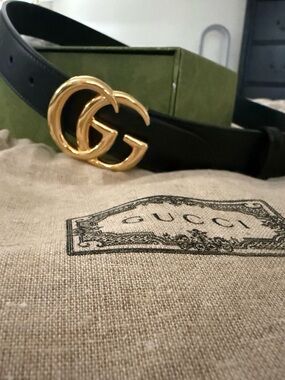 Gucci Black Leather Belt with Gold Double G Buckle size 80